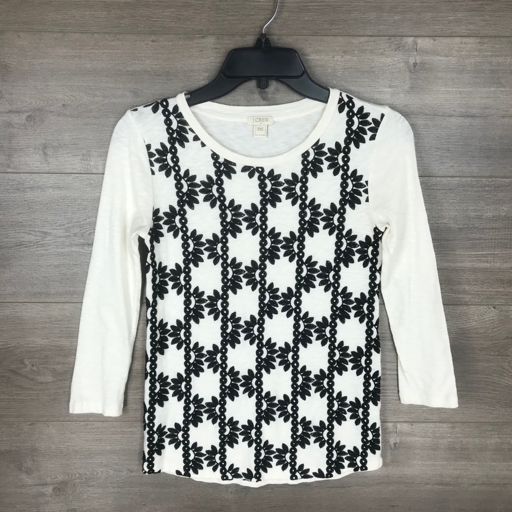 3/$25🛍️ J. Crew Long Sleeve Embroidered Top